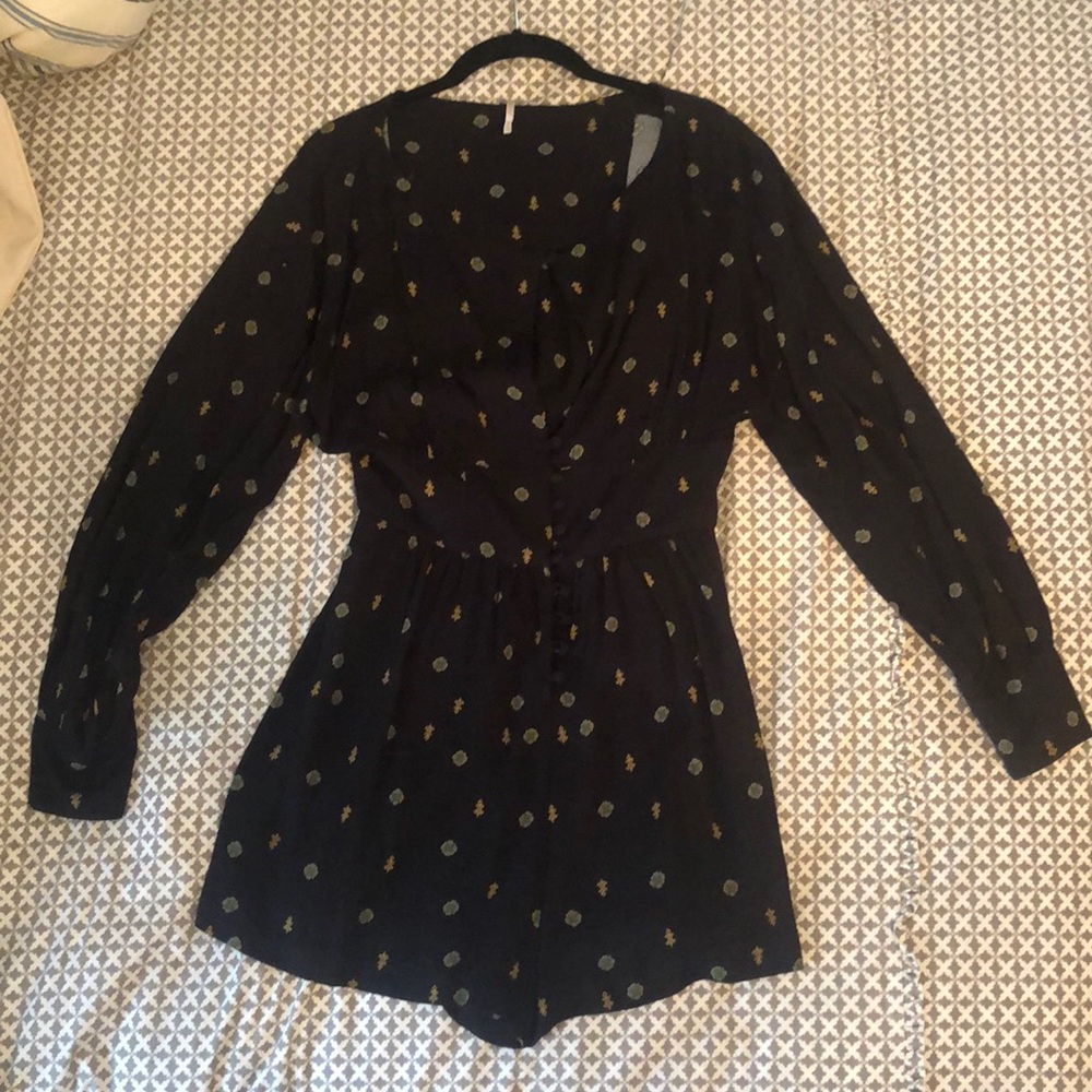 Freepeople long sleeve button front romper, XS